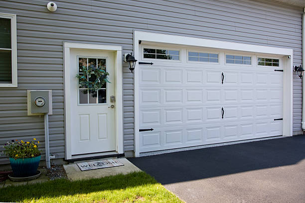 24/7 Emergency Garage Door Panel Replacement experts in Schleswig, IA